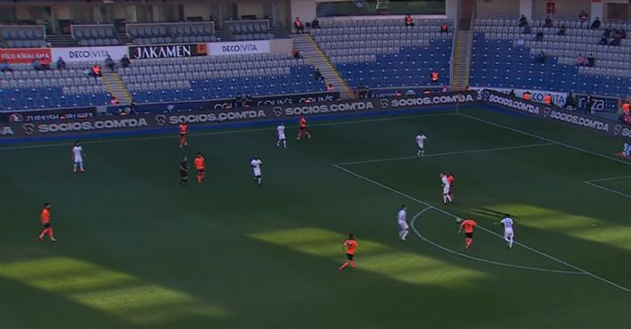 Başakşehir Fatih Terim Stadyumu Saha İçi Reklam Çalışması
