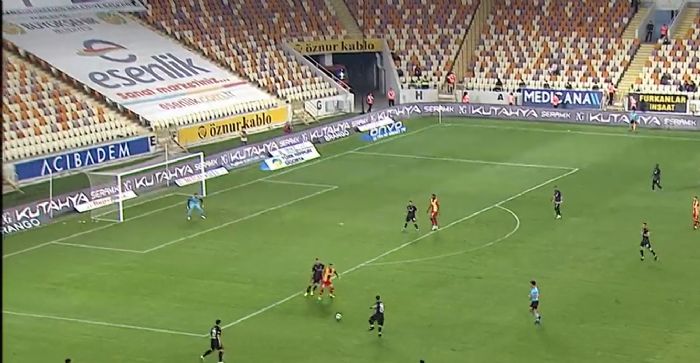 Yeni Malatya Stadyumu Saha İçi Reklam Çalışması