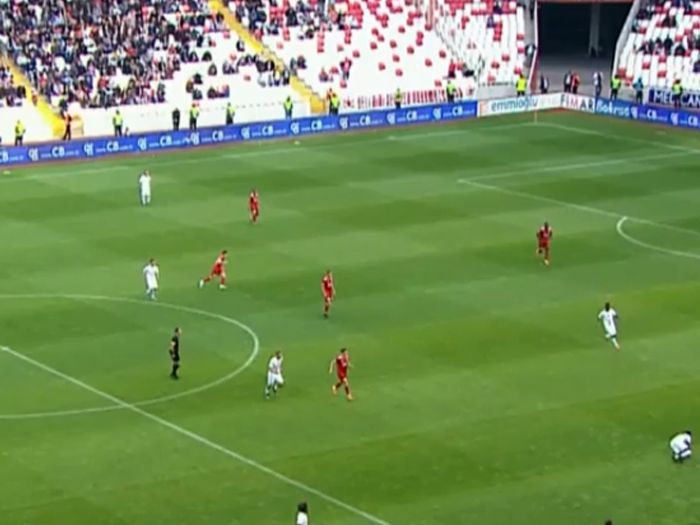 Yeni 4 Eylül Stadyumu Saha İçi Reklam Çalışması