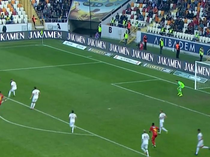 Yeni Malatya Stadyumu Saha İçi Reklam Çalışması