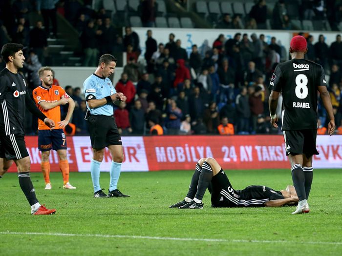 Başakşehir Fatih Terim Stadyumu Saha İçi Reklam Çalışması