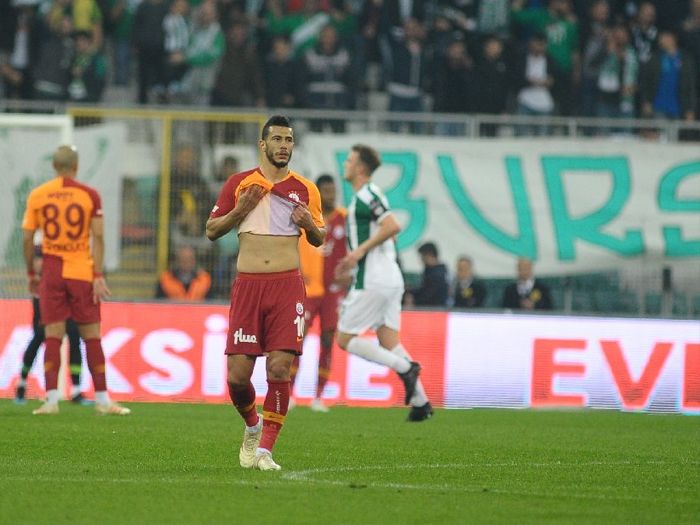 Bursa Büyükşehir Belediye Stadyumu Saha İçi Reklam Çalışması