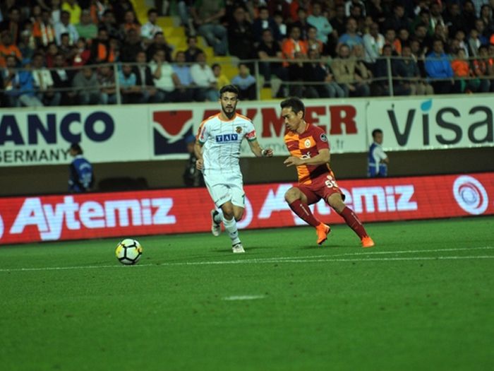 Bahçeşehir Okulları Stadyumu Saha İçi Reklam Çalışması