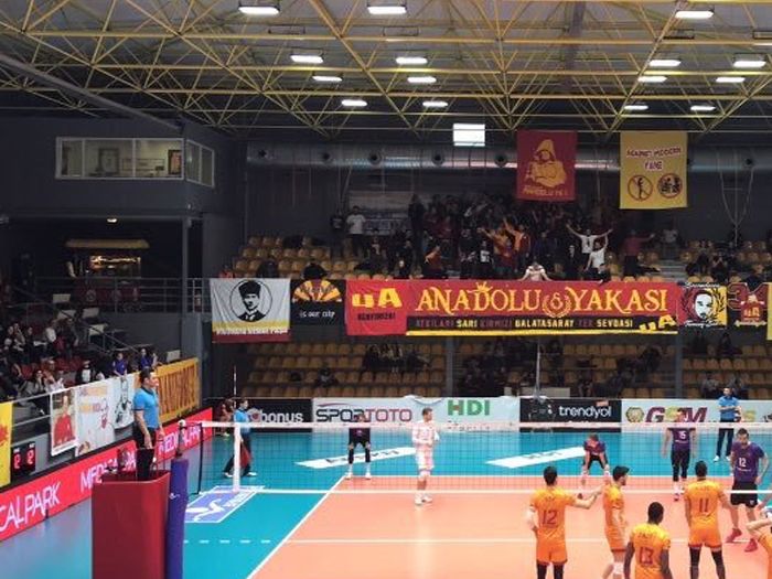 Taçspor Salonu Saha İçi Reklam Çalışması
