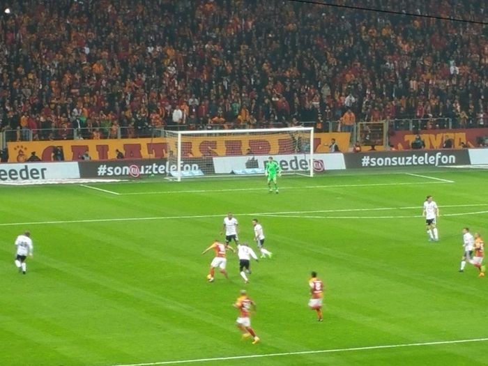 Ali Sami Yen Spor Kompleksi TT Stadyumu Stadı Saha İçi Reklam Çalışması