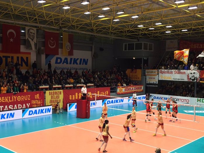 Taçspor Salonu Saha İçi Reklam Çalışması