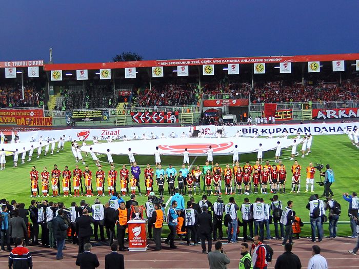 Eskişehirspor - Galatasaray  Konya B.şehir Bel. Atatürk Stadyumu Saha İçi Reklam