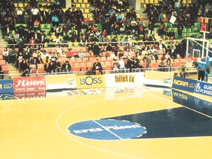 Harlem Wizards Gösterisi Saha İçi Reklam Çalışması